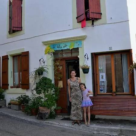 La Dolce Vita Bed & Breakfast Azille